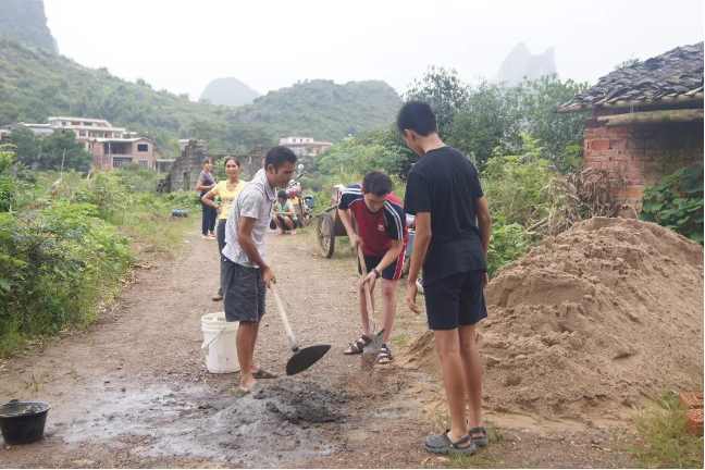 Community Service in A Remote Village Near Yangshuo