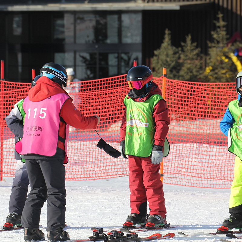 /wp-content/uploads/2025/05/Program-details-Songhua-Lake-Ski-Adventure-Photo-1.jpg