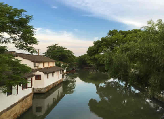 Interactive 4-day STEAM trip for students in Shanghai, China

