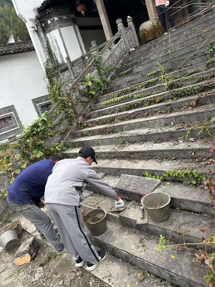 Educational school trip with hands-on heritage conservation in Anhui’s ancient villages