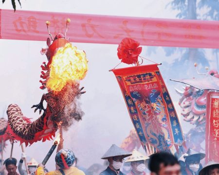 Planning Around China National Holidays: What to Know Before Booking